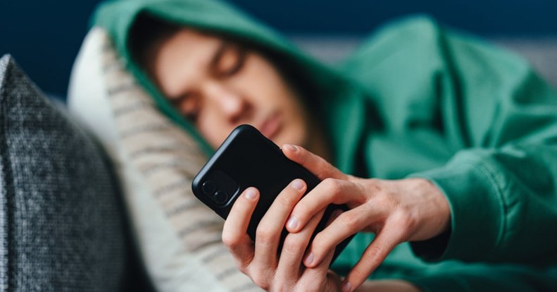 Hé, a polgármester azt szeretné, ha csak napi két órát mobiloznál