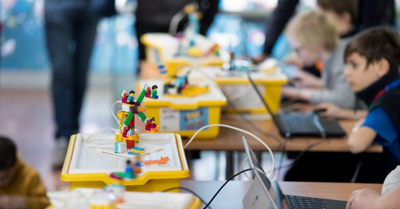 Matematika, programozás és kreativitás LEGO-robotokkal – most ingyen is kipróbálhatod az egyik legjobb szakkört