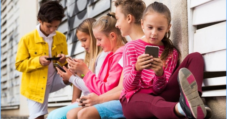 Lehet, hogy meglepő, de valami nagyon jó dolog történik a gyerekkel az iskolában, ha elveszik tőle a mobiltelefont