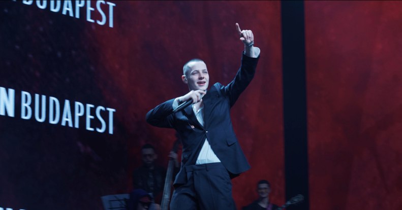 Egy magyar rapper története a világ legnagyobb emberi jogi filmfesztiválján: nemzetközi premierre készül a Pogány Indulóról szóló dokumentumfilm