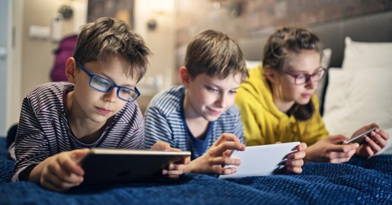 Harminc éve megállíthatatlanul nő a gyerekek képernyőideje, a covid csak felgyorsította a folyamatot