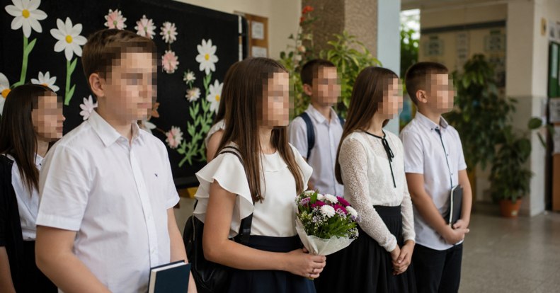 Kint van a gyereked fotója az iskola honlapján, közösségi oldalán? Ma már ez is kockázat lehet