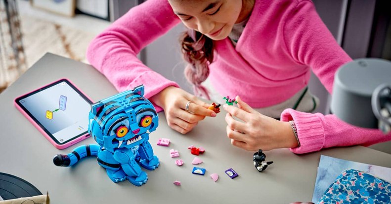 Itt az első hivatalos LEGO K-Pop Demon Hunters készlet, de nem a HUNTR/X van benne
