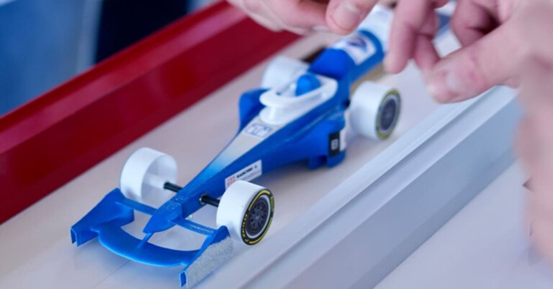 Forma-1-es mérnököktől tanulhatnak a diákok: ingyenes online platformot indított a STEM Racing